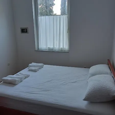 Mara Apartment *